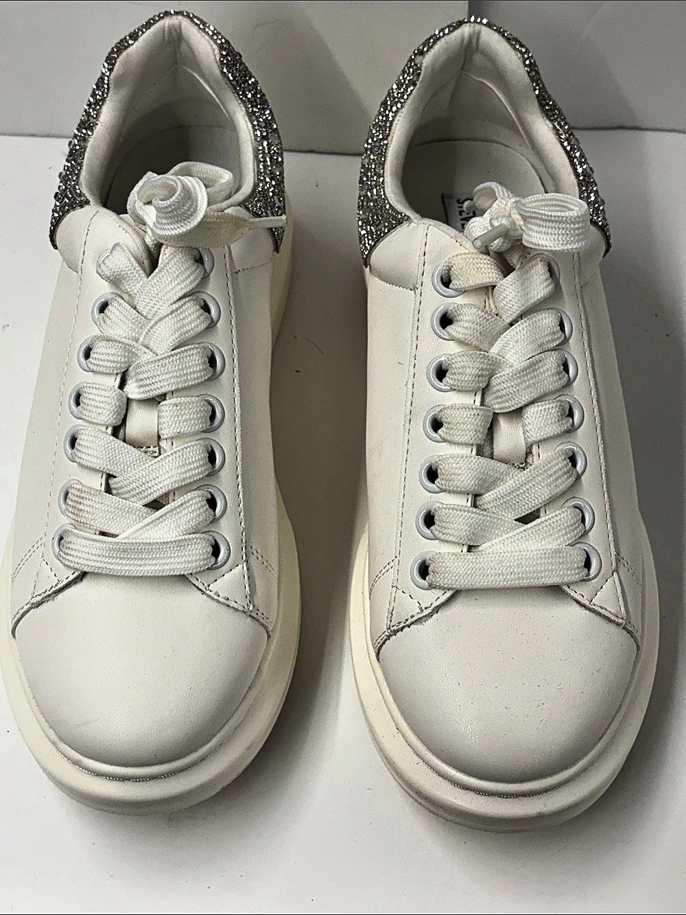 Used Steve Madden Women's Glacer-R Platform Lace-Up Sneakers Size 9